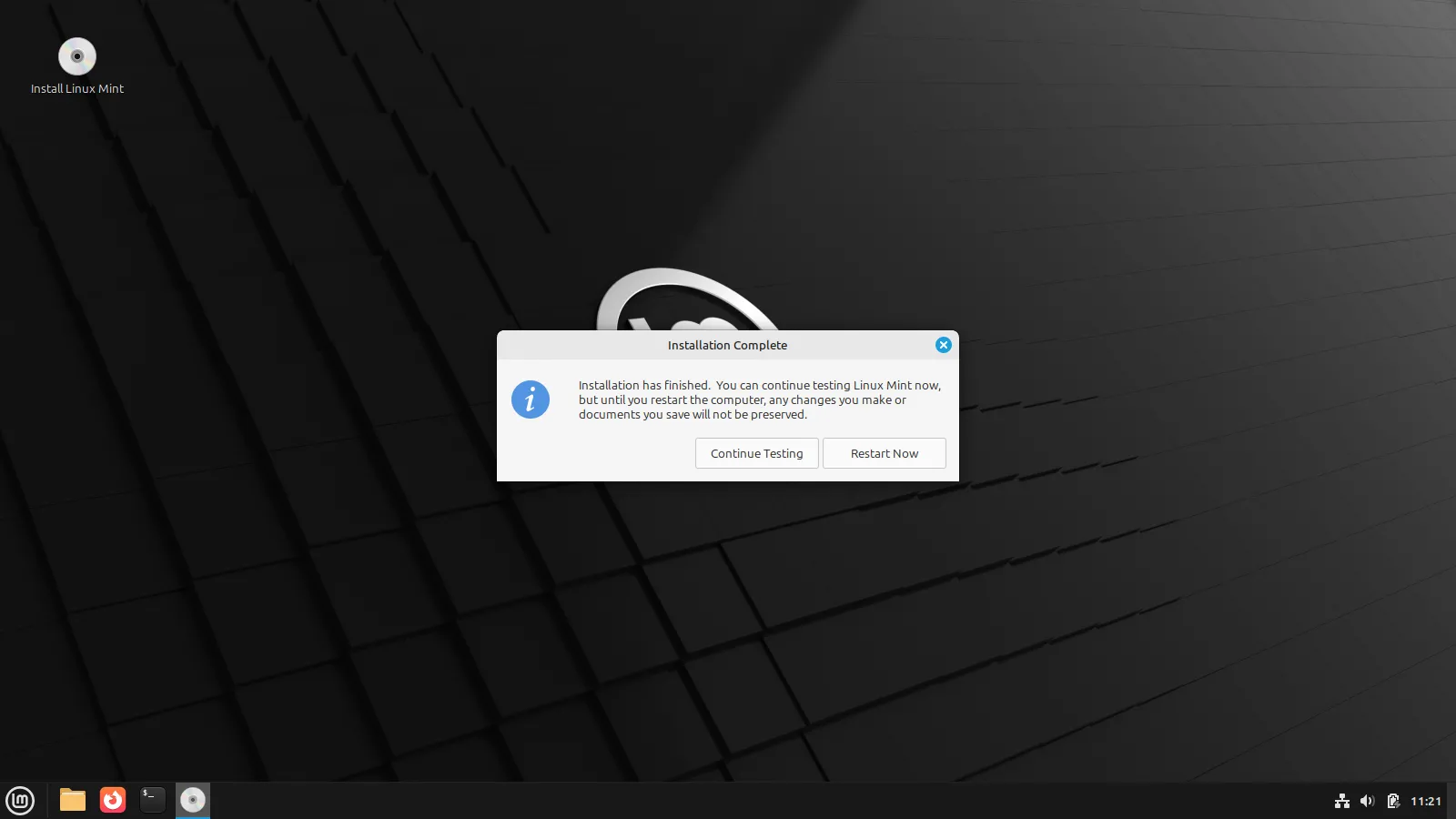 Cài đặt Linux Mint đã hoàn tất, thông báo người dùng khởi động lại hệ thống.