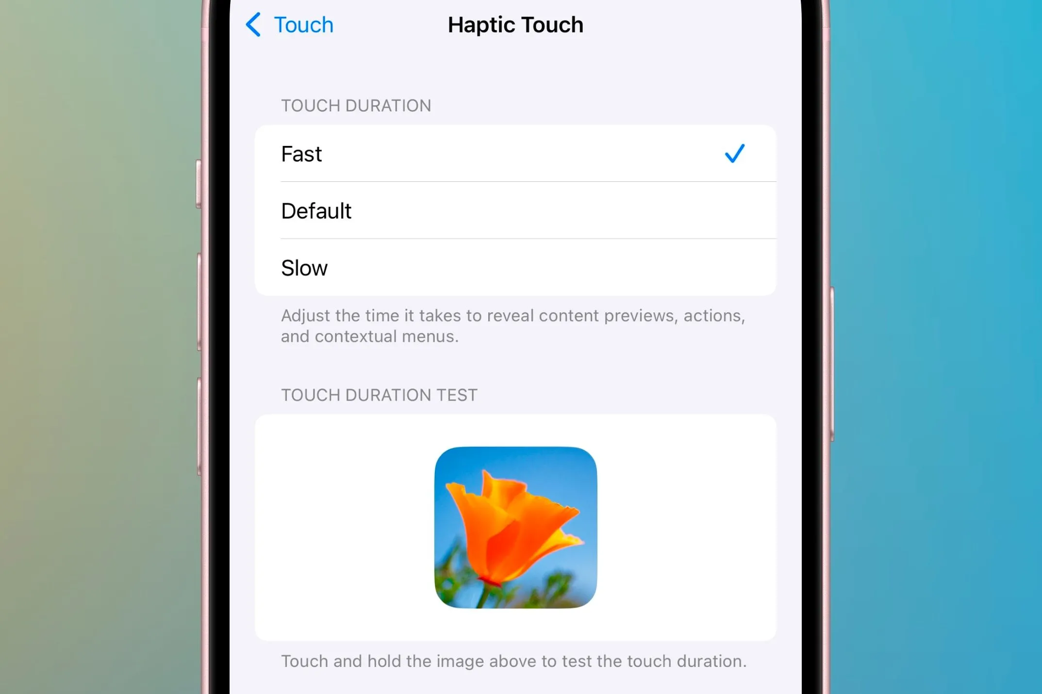 Cài đặt tốc độ phản hồi Haptic Touch trong mục Trợ năng của iPhone.