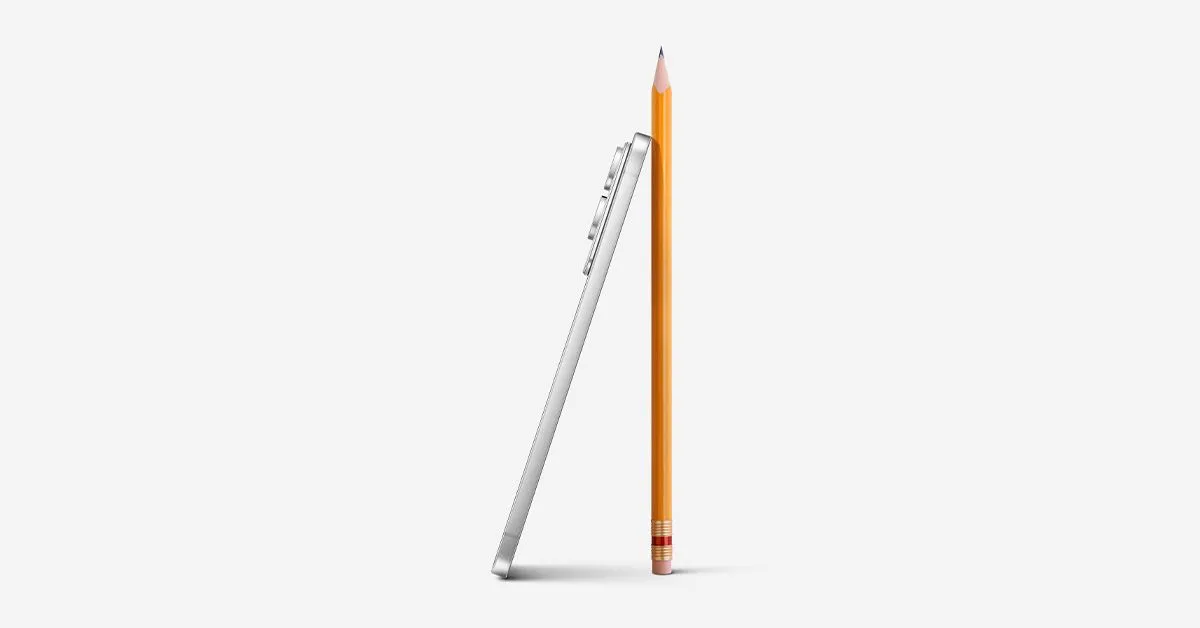 Điện thoại Samsung Galaxy S25 Edge đặt cạnh cây bút chì, làm nổi bật thiết kế siêu mỏng của thiết bị.