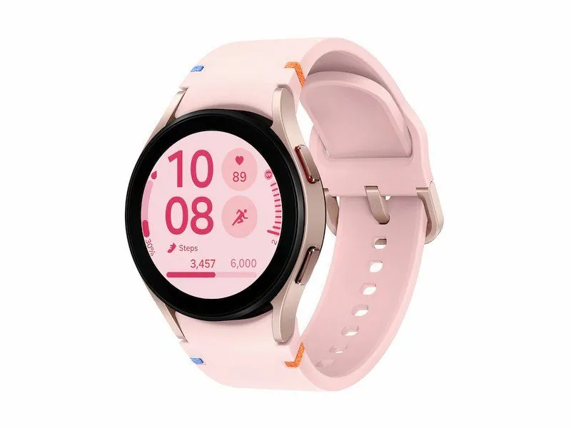 Đồng hồ thông minh Samsung Galaxy Watch FE màu vàng hồng trên nền trắng
