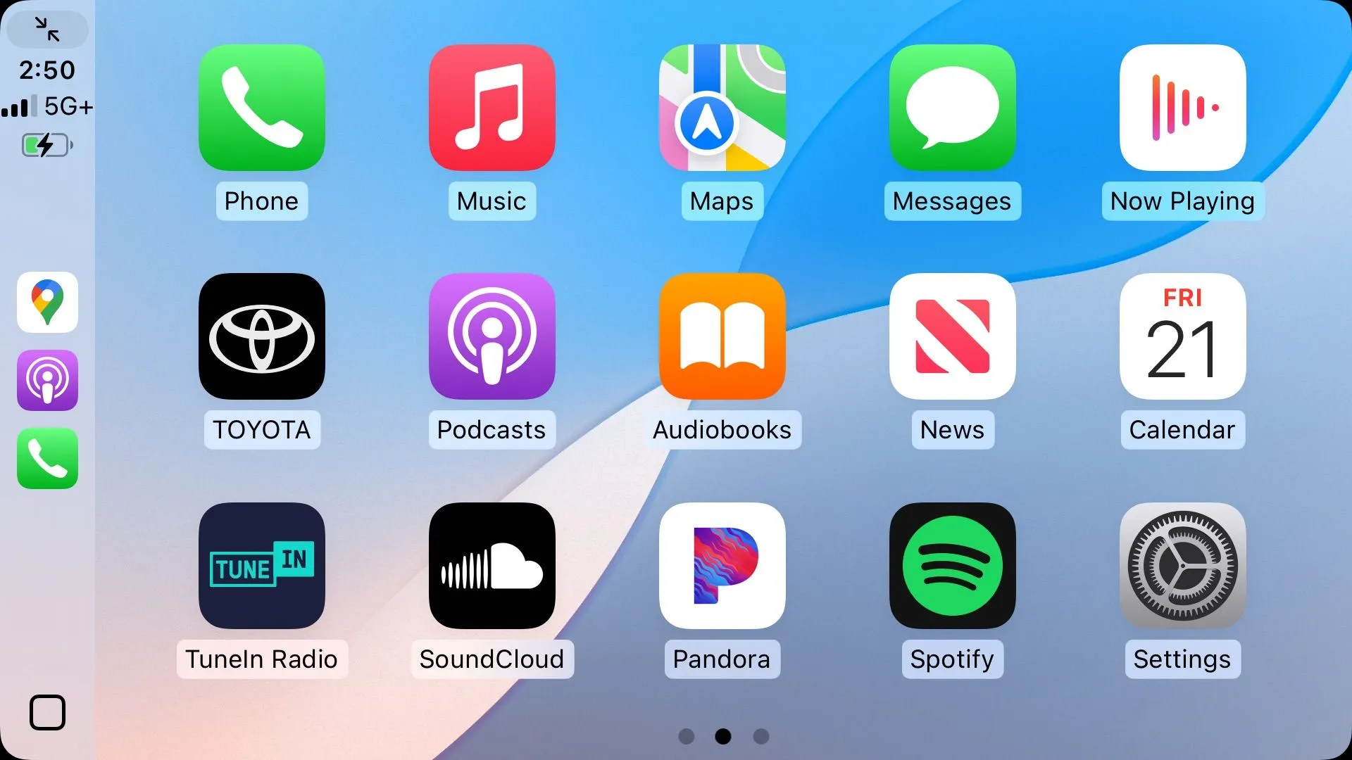 Giao diện Apple CarPlay hiển thị ba hàng biểu tượng ứng dụng, bao gồm các dịch vụ âm nhạc, điều hướng và nhắn tin trên màn hình lớn.