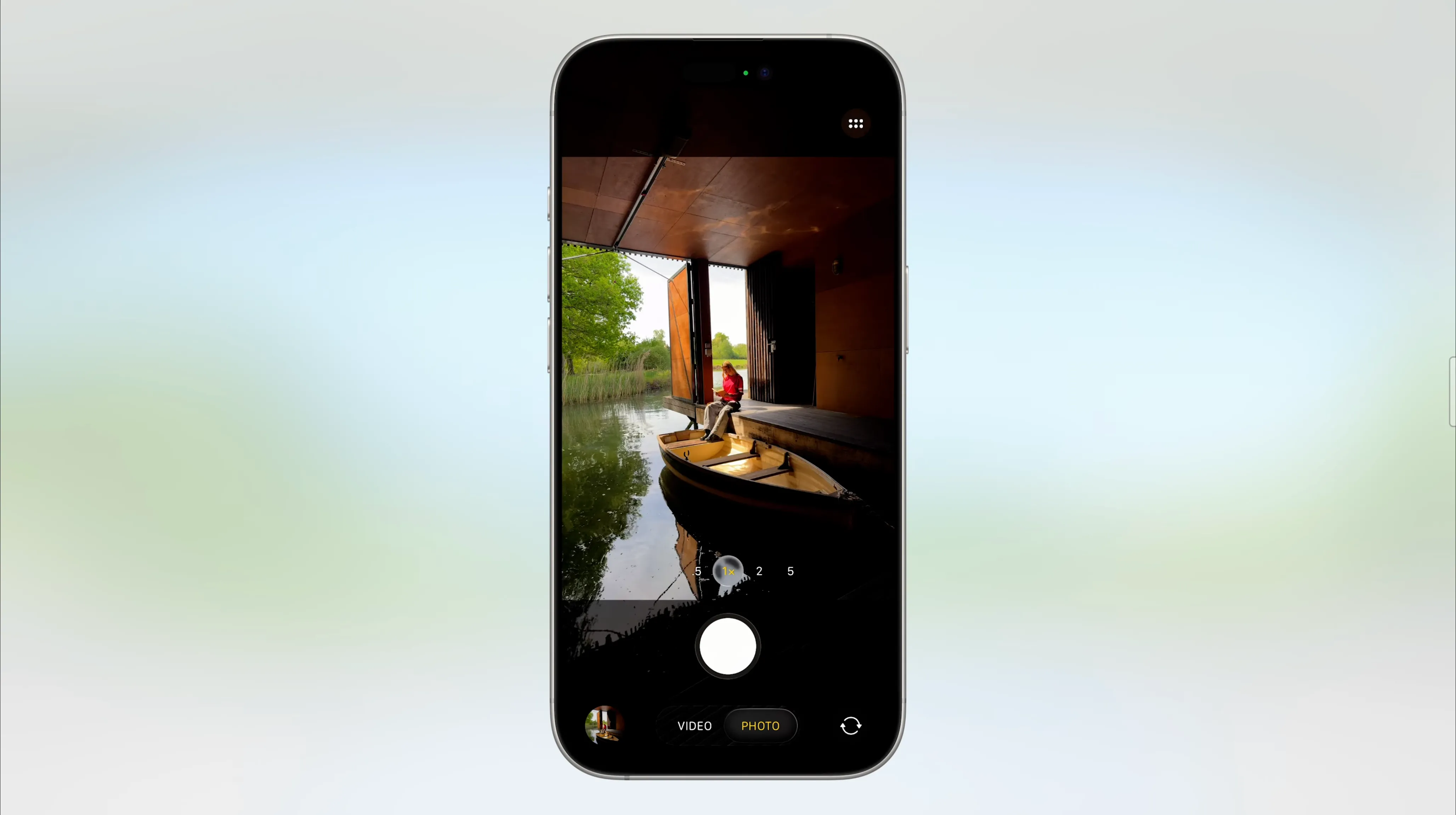Giao diện Camera mới trên iOS 26