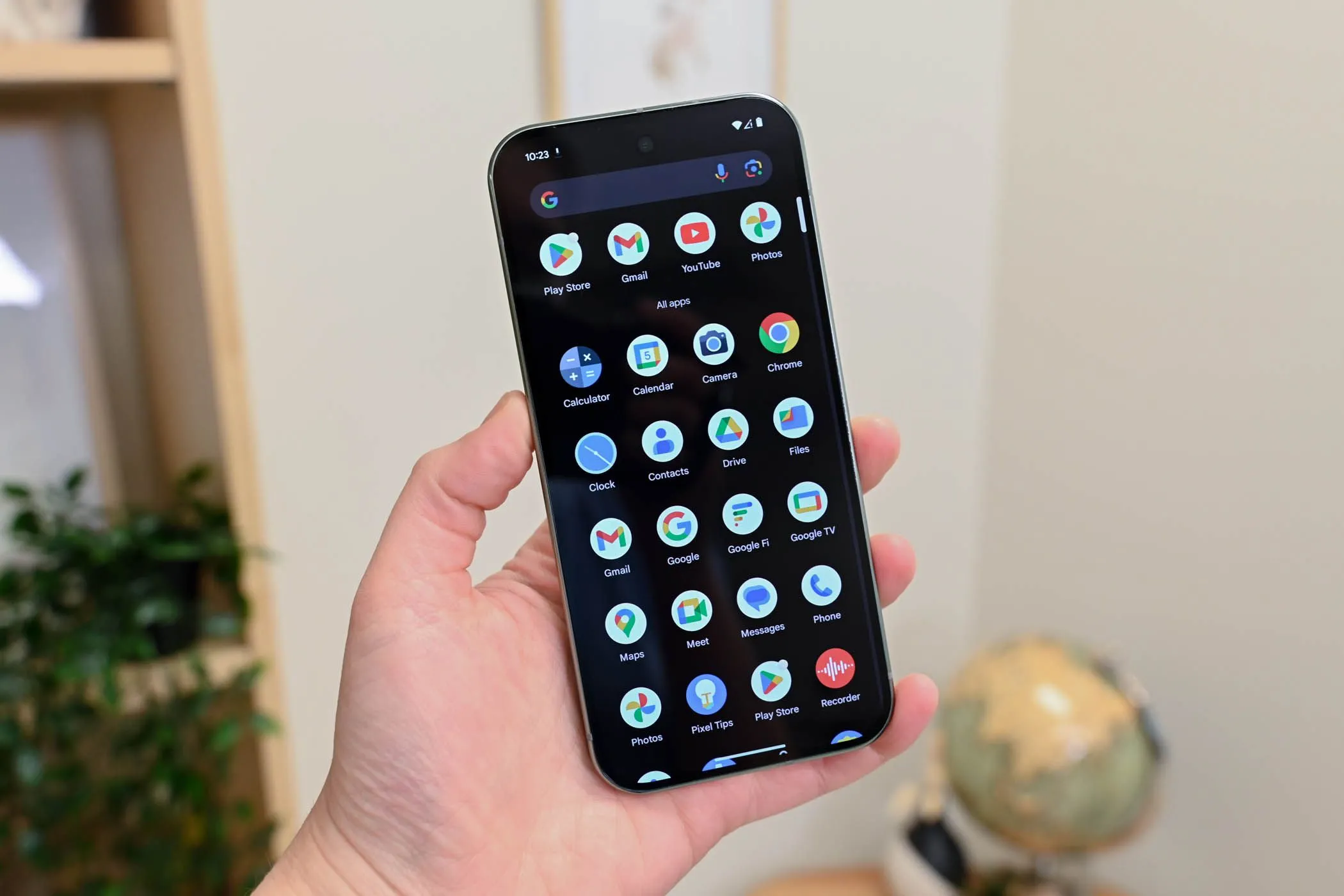Giao diện khay ứng dụng của điện thoại Google Pixel 9 Pro