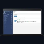 Giao diện Portainer hiển thị trên màn hình máy tính xách tay, minh họa sự dễ dàng quản lý Docker