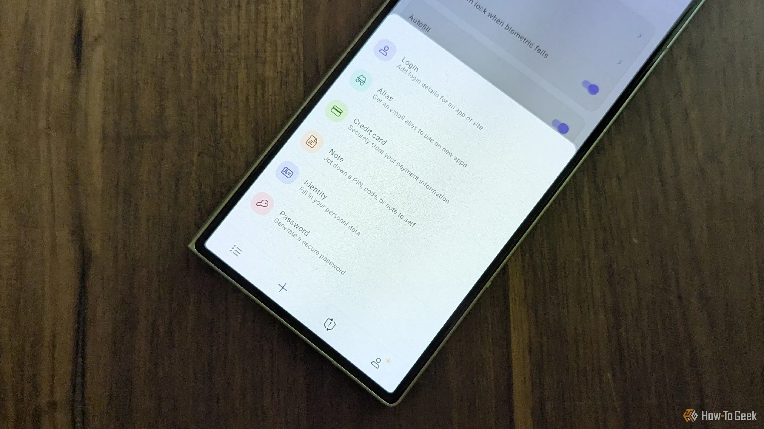 Giao diện Proton Pass đang mở trên Samsung Galaxy Z Fold 6.
