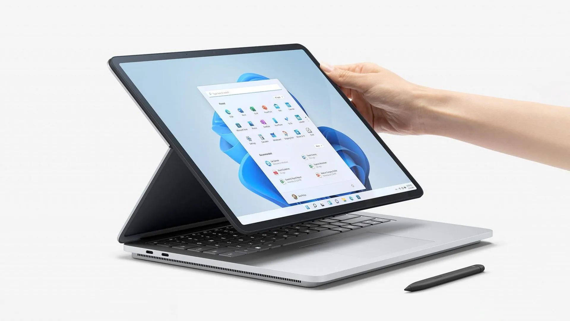 Laptop Microsoft Surface Laptop Studio với màn hình có thể gập và chuyển đổi