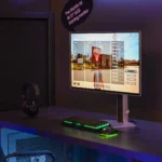 Màn hình Samsung Odyssey 4K OLED, một ví dụ về thiết bị có thể gặp lỗi không tự tắt.