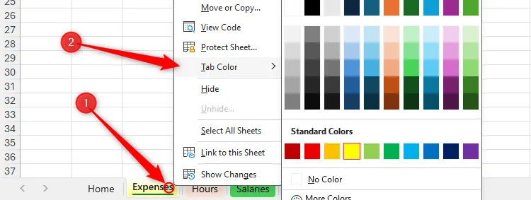 Menu chuột phải trên tab trang tính Excel hiển thị tùy chọn &quot;Tab Color&quot; để đổi màu tab.