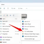 Mở video bằng VLC Media Player trên File Explorer trong Windows 11.