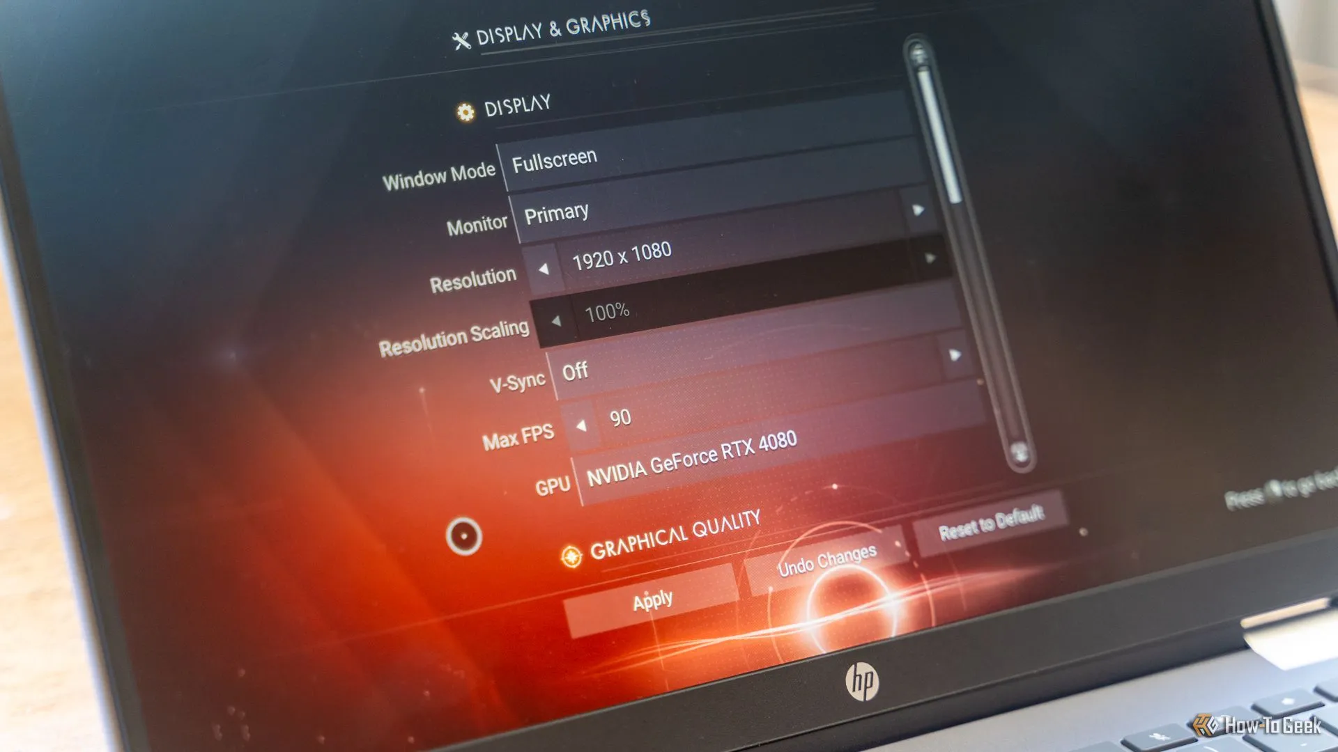 Một chiếc Chromebook Plus đang hiển thị game No Man's Sky.