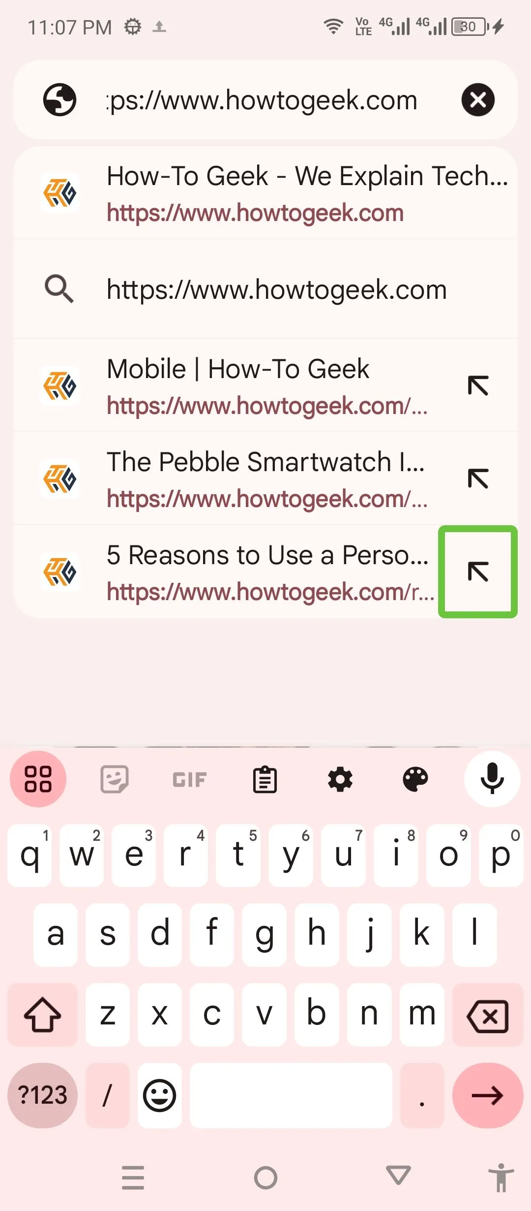 Nhập địa chỉ URL HowToGeek.com trong chế độ TalkBack trên trình duyệt Chrome