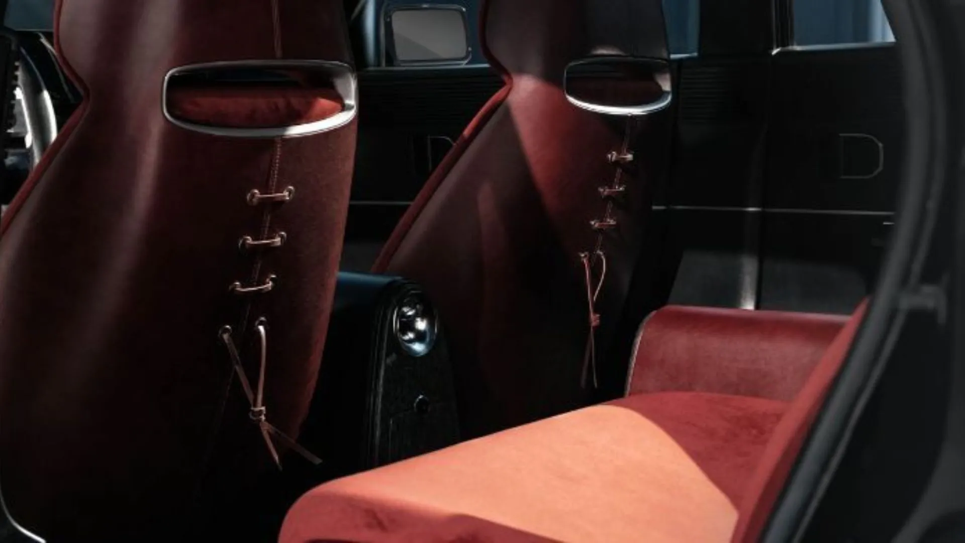 Nội thất sang trọng của Hyundai Heritage Series Grandeur với ghế bọc nhung và da Nappa cao cấp.
