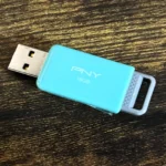 Ổ đĩa flash USB với dữ liệu game hoặc ảnh chụp màn hình Xbox đã sao chép