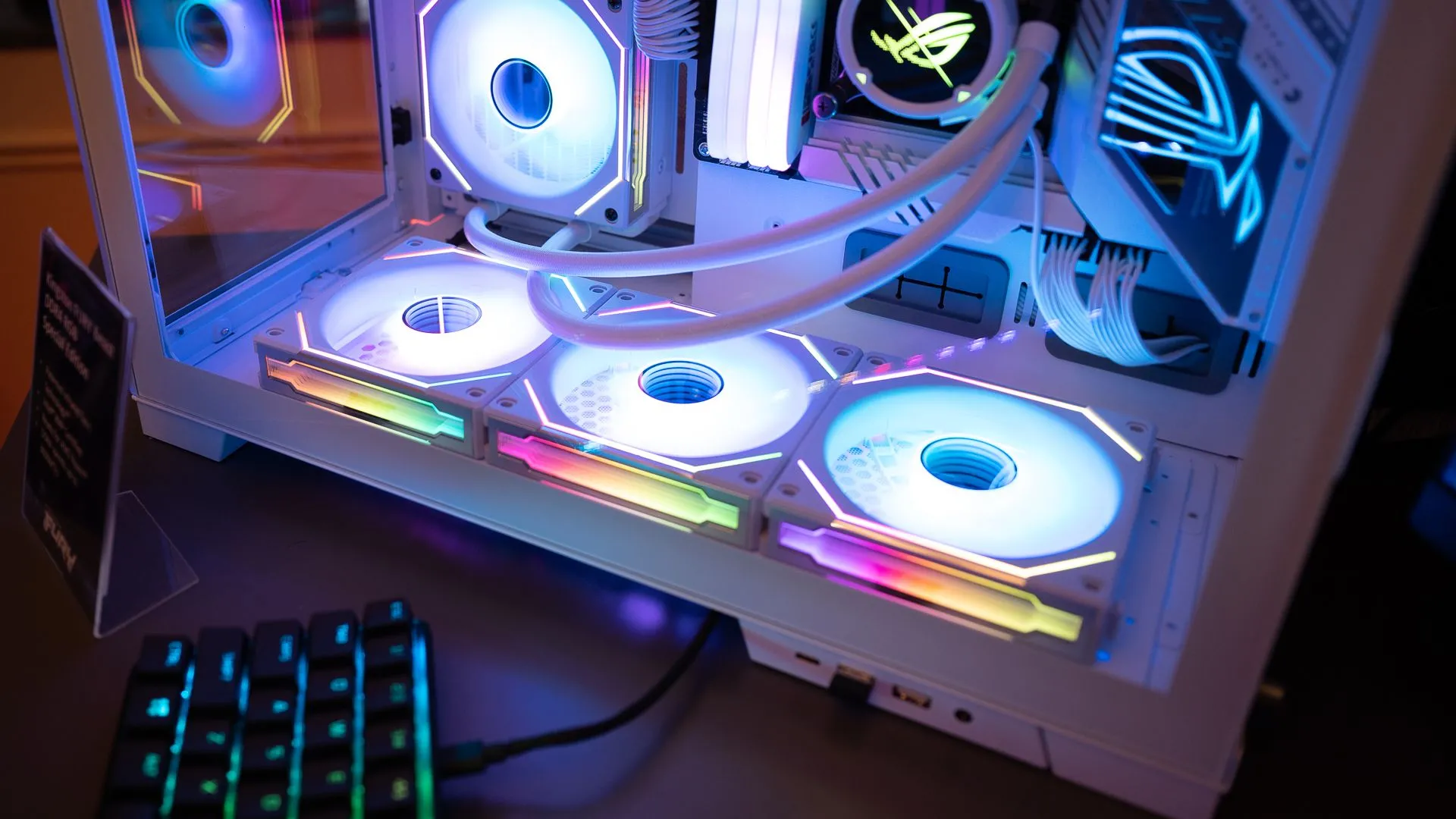 quạt RGB trong máy tính chơi game