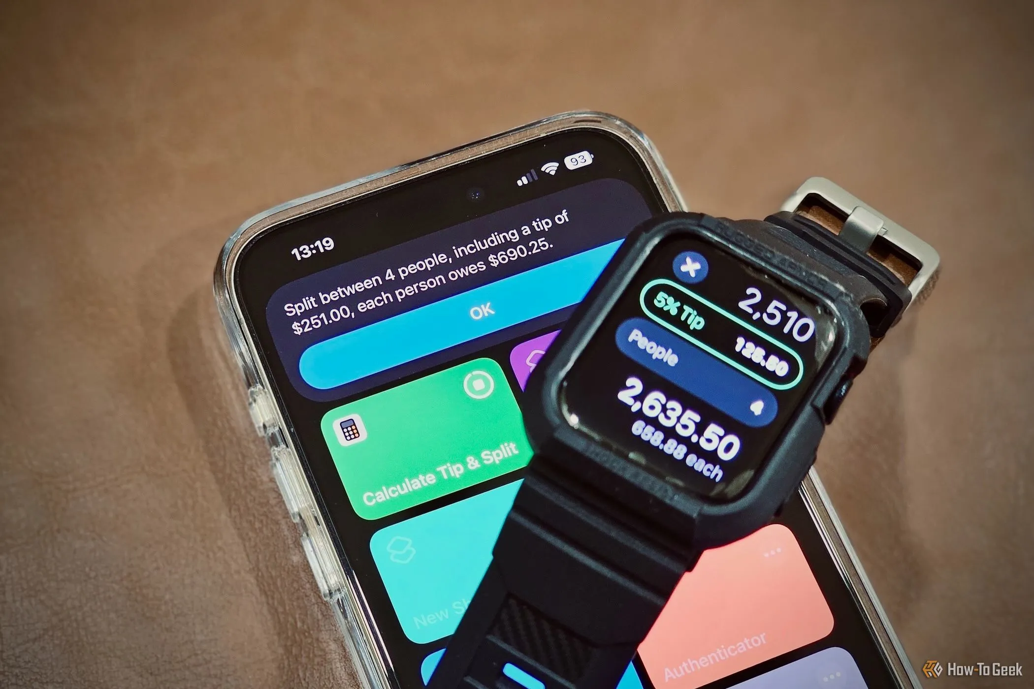 Tính toán tiền tip và chia hóa đơn trên Apple Watch và iPhone, minh họa khả năng tương tác phức tạp của đồng hồ thông minh với điện thoại