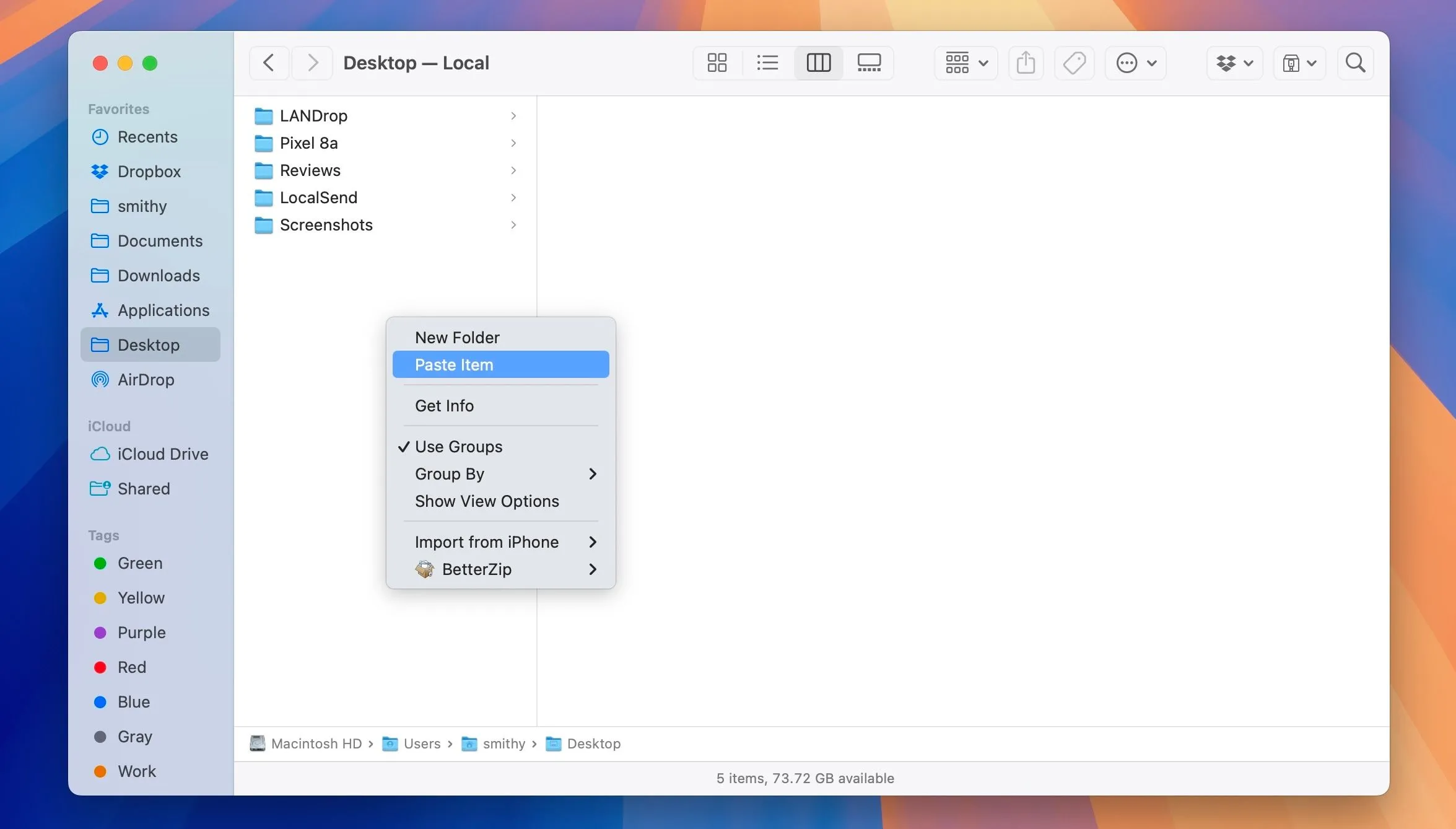 Tùy chọn &quot;Dán Mục&quot; trong ứng dụng Finder của macOS, cho phép dán nội dung đã sao chép từ iPhone.